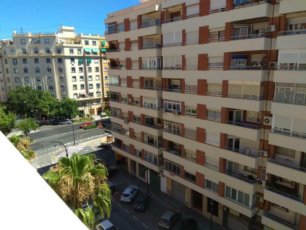 Apartament บาเลนเซีย ภายนอก รูปภาพ